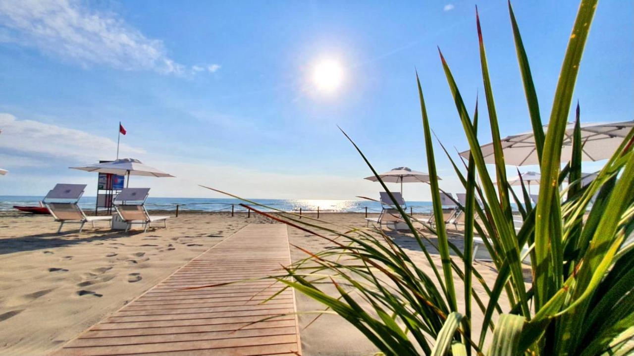 Hotel Saraceno Resort With Private Beach Milano Marittima Zewnętrze zdjęcie