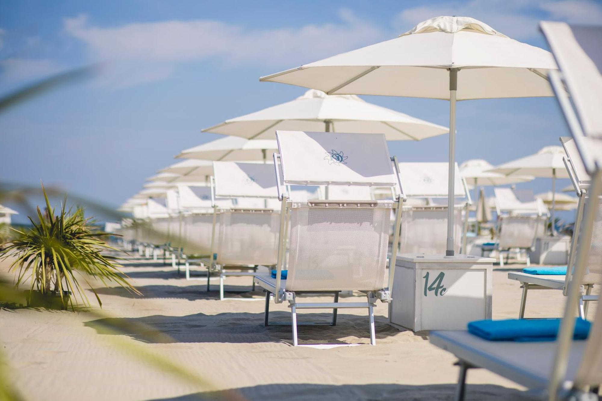 Hotel Saraceno Resort With Private Beach Milano Marittima Zewnętrze zdjęcie